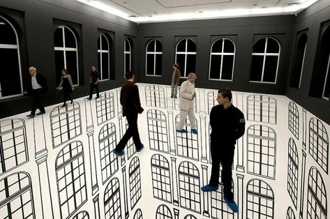 Brazilian artist Regina Silveira creates visual illusions with this installation in Lodz, Polland. "Depth" incorporated the gallery's architecture to show a never-ending abyss one could walk on. Stage Inspiration, Trippy Photos, 3d Floor Painting, Amazing Optical Illusions, Illusion Kunst, Cool Optical Illusions, Olafur Eliasson, 3d Street Art, Floor Art