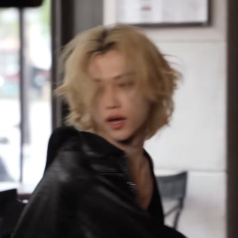 Prince Felix, Blonde Curly Hair, 17 Kpop, Dara Kpop, Indie Pop Music, Skz In Cute, Fluffy Hair, Savage Kids, Lee Felix