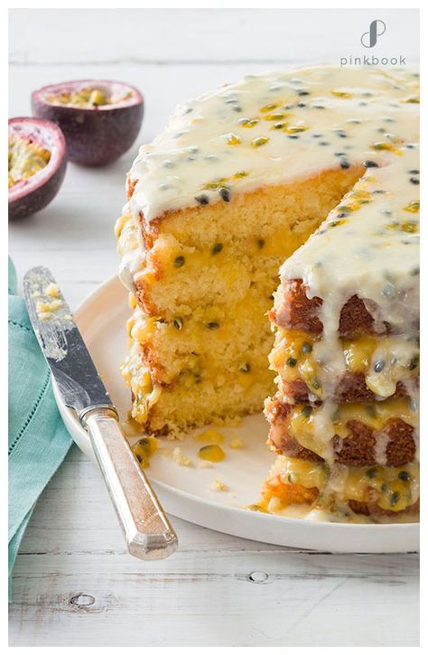 Summer Baking Recipes, Passion Fruit Cake, Custard Cake Recipes, Fruit Custard, Cake Light, Summer Baking, Custard Cake, Fruitcake Recipes, Cake Vegan