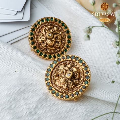 Squab Earrings Kundan Studs Earrings Gold, Gold Tops Earrings Indian, Gold Studs Earrings Indian, Latest Gold Earrings Designs, Latest Gold Earrings, Big Earrings Gold, Temple Jewelery, Big Stud Earrings, Temple Jewellery Earrings