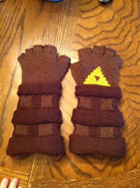 Legend Of Zelda Crochet Patterns, Crochet Gauntlets, Fantasy Crochet, Link Cosplay, Cosplay Inspo, Geek Crafts, Link Zelda, Crochet Stuff, B Day