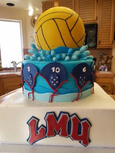 Water Polo Cake.  Loyola Marymount University Women's Water Polo Team  2016. Water Poli, Waterpolo Cake, Water Polo Banquet Ideas, Water Polo Theme Party, Senior Night Gift Ideas Water Polo, Waterpolo Cake Birthdays, Water Polo Decorations, Men's Water Polo, Swimming Cake