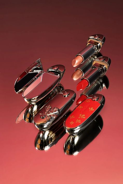 Guerlain Lipstick Aesthetic, Guerlain Lipstick Case, Alternative Backgrounds, 2025 Wishlist, Guerlain Lipstick, Guerlain Makeup, Makeup Wishlist, Beauty Tips For Glowing Skin, New Cosmetics