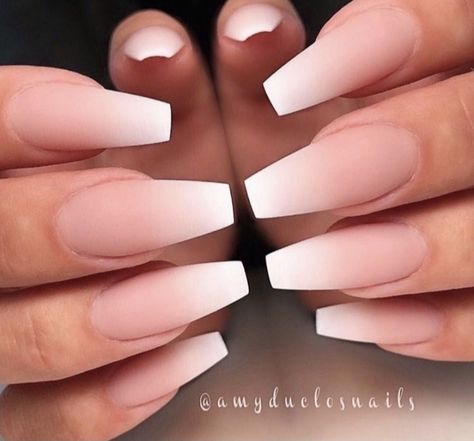 Coffin Nails Ombre, Unghie Sfumate, Matte Nail, Ombre Acrylic Nails, Matte Nails Design, Simple Acrylic Nails, Ombre Nail Designs, Coffin Nails Long, Coffin Nails Designs