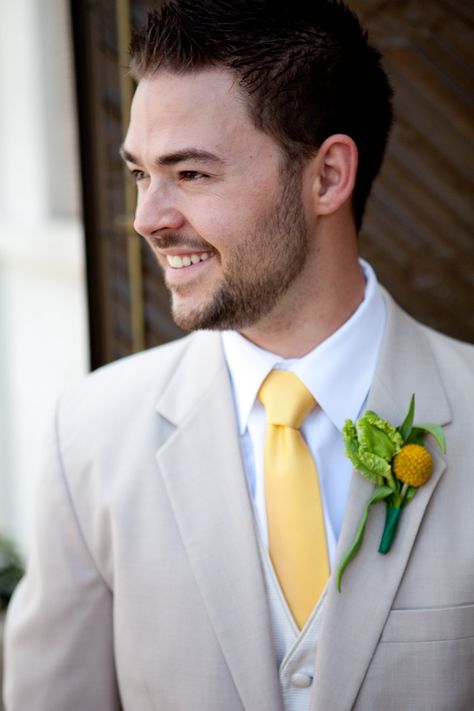 smiling groom in light gray suit with golden yellow tie and boutonniere - photo by Seattle based wedding photographers La Vie Photography Yellow Boutonniere, Light Suit, Wedding Dress 2013, Light Grey Suits, Tan Suit, Wedding Photo Gallery, Yellow Tie, Bridal Gowns Mermaid, Wedding Inspiration Board