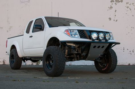 Frontier prerunner Nissan Frontier Prerunner, Nissan Frontier Mods, Frontier Truck, Frontier Nissan, Gmc Accessories, Winter Truck, Nissan 4x4, Baja Truck, Nissan Navara D40