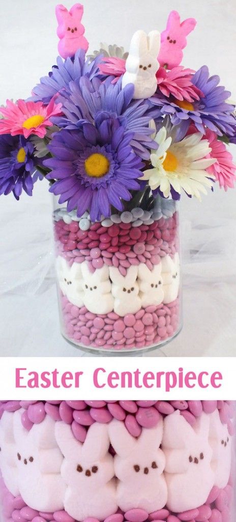 Easy PEEPS centerpiece idea for Easter. I love this so much! Diy Osterschmuck, Easter Centerpiece, Easter Table Settings, Easter Goodies, Easter Projects, Easter Crafts Diy, Easter Centerpieces, Easter Table Decorations, Spring Holidays