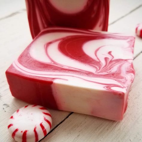 Peppermint candy cane inspired soap. Peppermint Bars, Candy Cane Soap, Christmas Soaps, Strawberry Soap, Easy Soap Recipes, Peppermint Soap, Soap Design, Peppermint Candy Cane, Christmas Soap