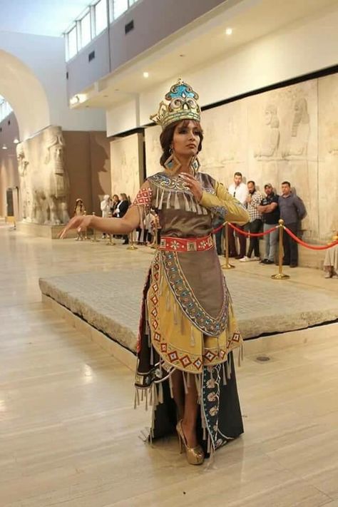 Iraq Clothing, Sumerian Clothing, Babylon Clothing, Ancient Mayan Clothing, Babylon Empire, Mayan Clothing, Cleopatra Beauty Secrets, Ancient Babylon, Ancient Sumerian