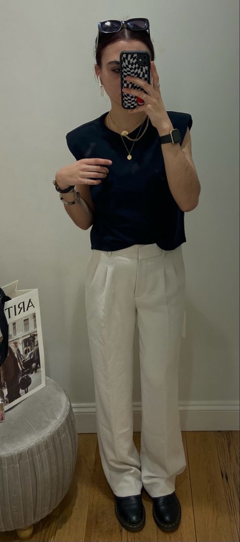 Aritzia Fits, Effortless Pants Aritzia Outfit, Aritzia Outfit, Aritzia Style, Business Suit, Stylish Work Outfits, Spring Summer Outfits, Spring Outfit, Fitness Inspo