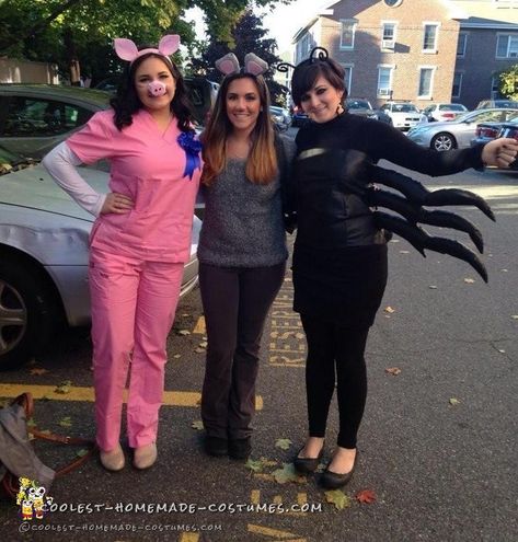 Coolest+Charlotte’s+Web+Girl+Group+Costume Charlottes Web Group Costume, Charlotte’s Web Costume Diy, Homemade Couples Costumes, Mermaid Costume Women, Homemade Mermaid Costumes, Girl Group Costumes, Character Dress Up, Girl Group Costume, Couple Halloween Costumes For Adults