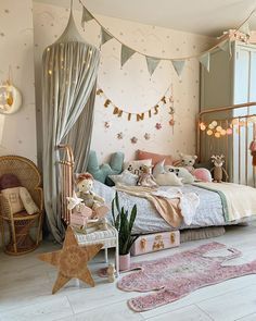 Rain Bedroom, Pink Toddler Bedroom, Kids Interior Design, Toddler Girl Room, Kids Room Inspiration, Girl’s Room, Toddler Bedrooms, Kids Interior, Big Girl Rooms