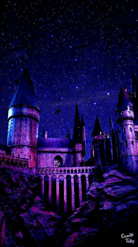 Purple Harry Potter Wallpaper, Harry Potter Christmas Aesthetic Wallpaper Ipad, Purple Harry Potter Aesthetic, Harry Potter Purple Aesthetic, Harry Potter Christmas Aesthetic Wallpaper, Amelia Aesthetic, Hp Wallpaper, Purple Aesthetic Background, Harry Potter Wall