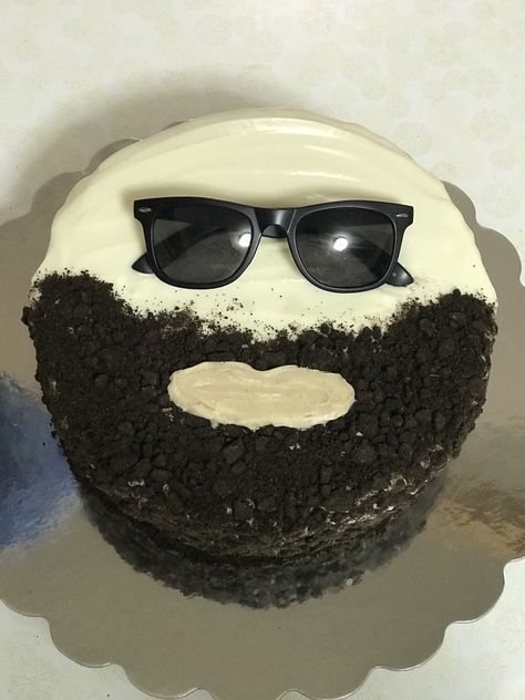 Funny Mens Birthday Cake, Funny Man Birthday Cake, Beard Cake Ideas, Mustache Cake For Men, Bald Man With Beard, Beard Cake, Mustache Birthday Cake, Beard Ideas, Man With Beard