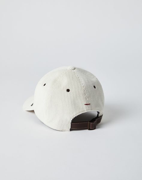 Cotton corduroy baseball cap The casual and iconic feel of cotton corduroy enriches the sporty style of this Baseball cap, ideal to complement seasonal outfits with an informal note. An adjustable leather strap stitched on the back completes this accessory. Seasonal Outfits, Cap White, Style Sport, Stil Inspiration, Boutique Online, Cotton Velvet, Clothes And Accessories, Sporty Style, Brunello Cucinelli