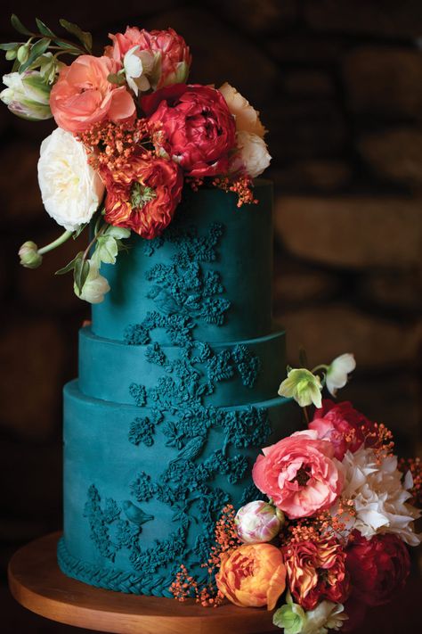 Dark Teal Wedding Cake, Blue Green Wedding Cake, Teal Wedding Cakes, Passionfruit Buttercream, Teal Wedding Cake, Teal Cake, Teal Blue Weddings, Orange Wedding Cake, Super Torte