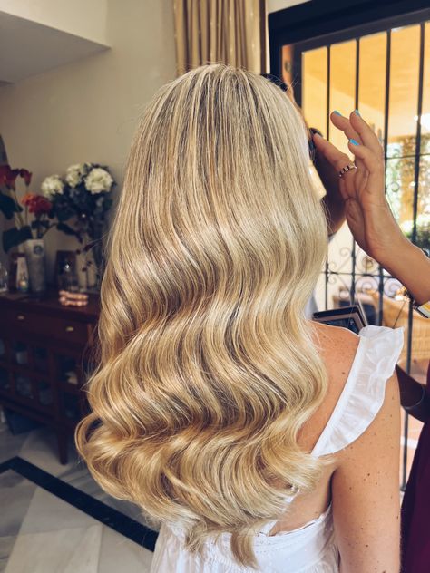 Soft Hollywood Waves, Hollywood Waves, Hair Done, Marbella, Hair Stylist, Hollywood, Hairstyles, Instagram Photos, Photo And Video