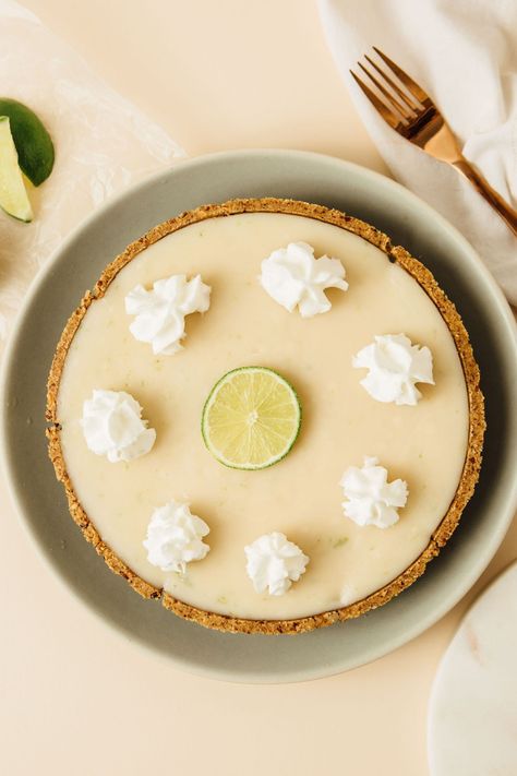 You don't have to miss out on key lime pie this summer. Try this low carb, sugar free and keto-friendly version that uses coconut cream instead of condensed milk. So easy and so delicious! • 2 cans of full fat coconut cream • 2 tbsp coconut flour • 1 tsp granular erythritol • ½ cup key lime juice • Zest of 2 key limes • 1 Diamond of California Pie Crust in Pecan #Madeforhomemade #ketorecipe #ketodesserts #ad Healthy Key Lime Pie Recipe, Keto Key Lime Pie, Healthy Key Lime, Healthy Key Lime Pie, Key Lime Pie Cheesecake, Key Lime Desserts, Key Limes, Pecan Crust, Lime Desserts