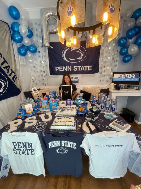 Penn State Acceptance, College Acceptance Bed Decorating, College Acceptance Party, College Bound Party Ideas, Penn State Bed Party, Penn State Graduation Party, College Reveal Ideas, College Reveal Party, College Acceptance Room Decorating