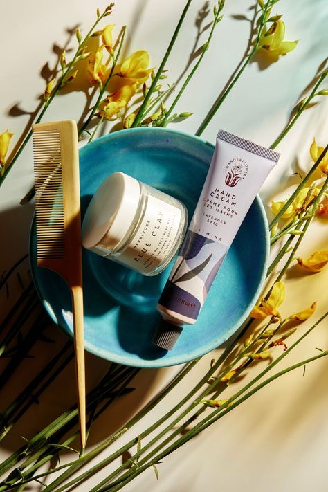 Wander Flower Hand Cream Photo Composition | Product Photography | Cosmetic Styling: Amy Paliwoda Cream Photo, Prop Stylist, Photo Composition, Prop Styling, Photography Inspo, Product Photography, Hand Cream, Still Life, Be Still