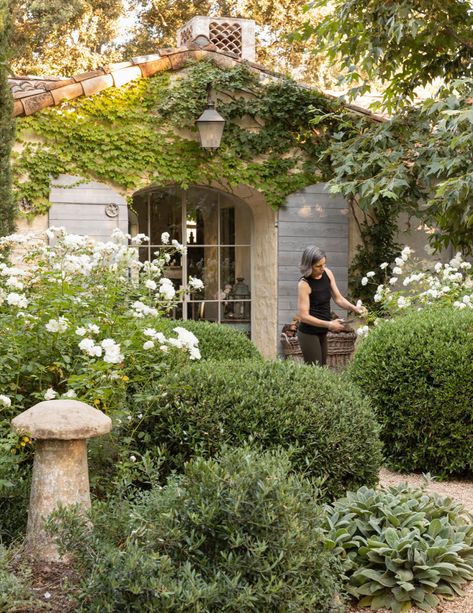 Brooke Giannetti, Patina Farm, Provence Garden, Make Life Beautiful, Sopot, Mediterranean Garden, French Garden, Studio Mcgee, White Gardens