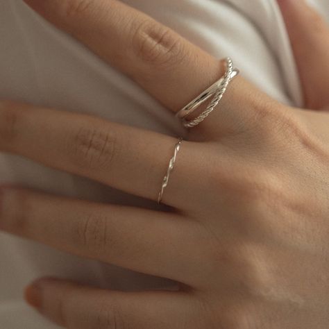 Dainty Silver Rings Aesthetic, Hand Jewelry Rings, Ethereal Jewelry, Simple Silver Jewelry, Fancy Jewelry Necklace, Silver Rings Simple, Basic Jewelry, Classy Jewelry, Jewelry Lookbook