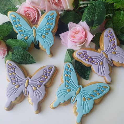 Enchanted Forest Theme Cookies, Enchanted Garden Cookies, Enchanted Forest Cookies Decorated, Butterfly Themed Birthday Party Cake, Enchanted Forest Cookies, Enchanted Forest Baby Shower Theme Girl, Enchanted Birthday Theme, Quince Cookies, Forest Cookies