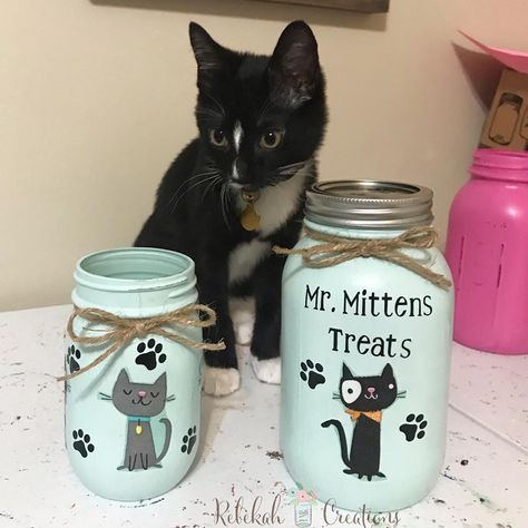 Cat Treat Jar Diy, Diy Cat Treats, Treat Board, Tin Ideas, Mr Mittens, Cat Things, Treat Jar, Jar Ideas, Dog Crafts