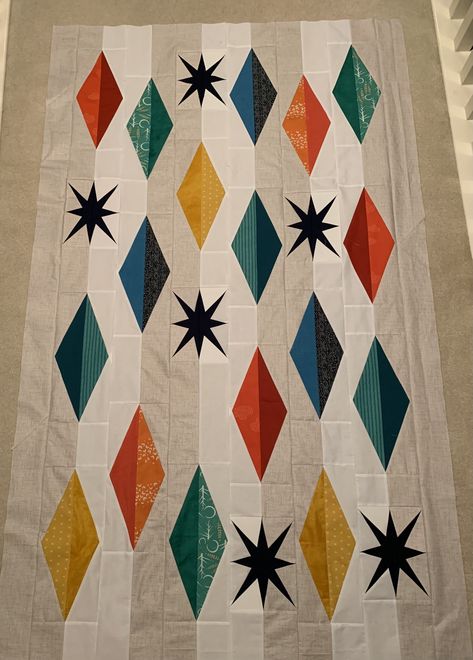 Mid Century Quilt, Mid Century Quilt Patterns, Mid Century Modern Quilt Patterns, Midcentury Modern Quilt, 70's Furniture, Modern Quilt Patterns Free, Mod Quilt, Diamond Quilts, 70s Furniture