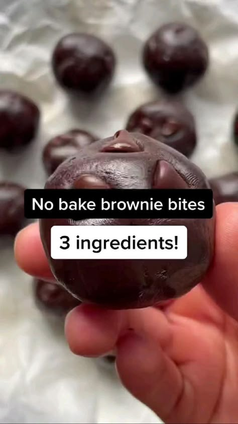 No bake brownie bites. in 2022 Guiltless Desserts, No Bake Brownie Bites, Snackle Box, Fruity Cake, Baking Recipes Desserts, No Bake Brownies, Quick Recipes Snacks, Brownie Bites, Fun Baking