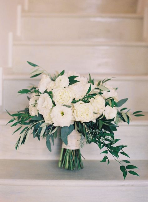 Bouquet Champetre, Cheap Wedding Flowers, White Wedding Bouquets, Have Inspiration, White Wedding Flowers, Vineyard Wedding, Lorde, Bride Bouquets, Ranch Wedding