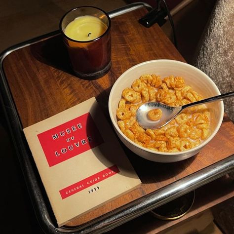 Emma Chamberlain, Night Aesthetic, Cheese Fondue, Guide Book, Travel Food, Summer Aesthetic, Dream Life, Cereal, Snacks