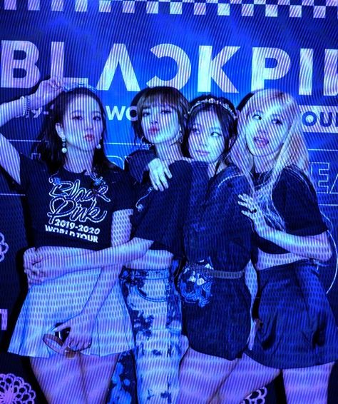 Blue Blackpink Icon, Black Pink Blue Aesthetic Wallpaper, Black Pink Blue Wallpaper, Black Pink Blue Aesthetic, Blue Blackpink Wallpaper, Blackpink Blue Aesthetic, Blue Cybercore Kpop, Blackpink Scrapbook, Blackpink Cybercore