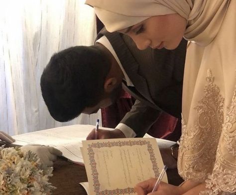 Islam Marriage, Muslim Couple Photography, Muslim Family, Islamic Wedding, Marriage Goals, Love In Islam, Cute Muslim Couples, Muslimah Aesthetic, Future Lifestyle