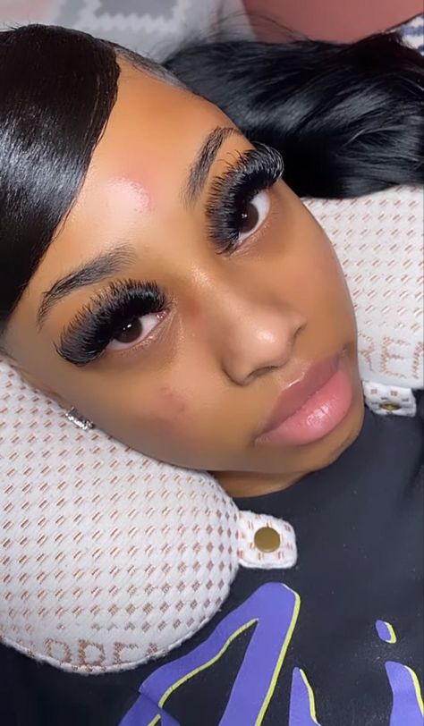 Volume Wispy Eyelash Extensions, Wispy Eyelash Extensions, Lash Inspiration, Perfect Lashes, Best Lash Extensions, Lash Extentions, Maquillage On Fleek, Fluffy Lashes, Lashes Fake Eyelashes