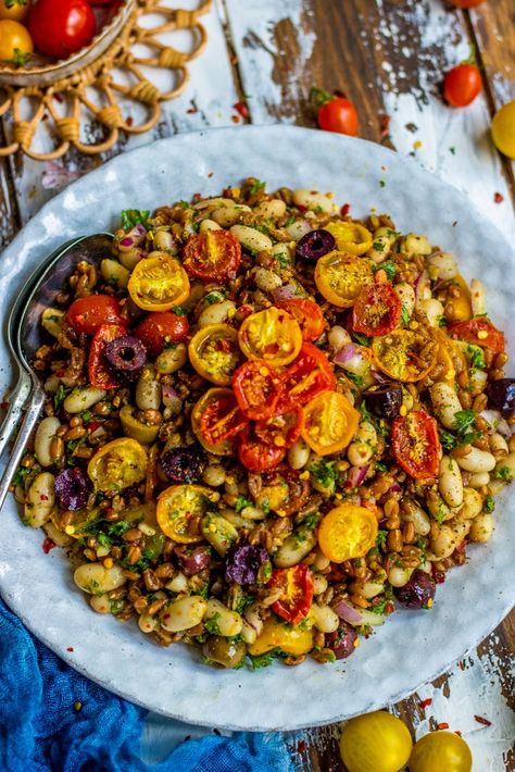 Heirloom Tomatoes Farro Salad – Happy Skin Kitchen Keto Chicken Recipes Easy, Tomato Farro, Clean Chicken Recipes, Keto Chicken Recipes, Chicken Recipes Easy, Recipes Chinese, Creamy Chicken Recipes, Salad Summer, Clean Chicken