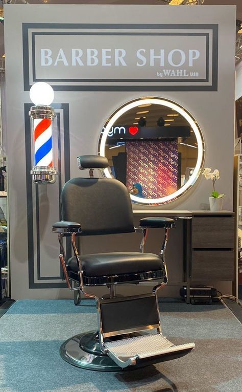 In Home Barber Shop, Barbershop Design Interior, Barber Tips, Barber Shop Interior, Shop Name Ideas, Home Hair Salons, Master Barber, Wall Decor Storage, Hair Salon Interior