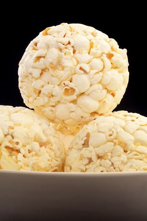 This page contains popcorn ball recipes. An inexpensive fun treat for many occasions is popcorn balls. Homemade Popcorn Balls, Corn Balls, Caramel Popcorn Balls, Halloween Candy Recipes, Popcorn Balls Recipe, Honey Popcorn, The Chew Recipes, Popcorn Treats, Homemade Popcorn