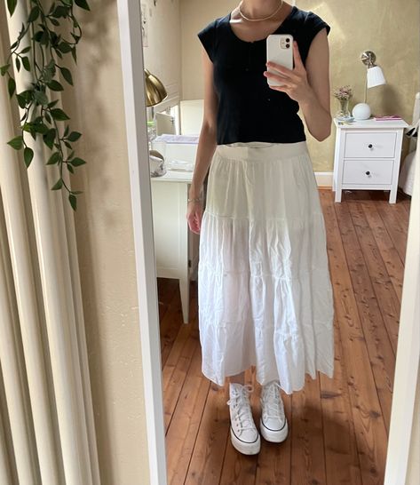 #aesthetic #brandymelvilleusa #brandymelville #outfits #summer #longskirtaesthetic #skirt #lanadelrey #taylorswift Long Skirt Aesthetic, Brandy Melville Usa, Outfits Summer, Lana Del Rey, Brandy Melville, Brandy, Taylor Swift, Maxi Skirt, Ootd