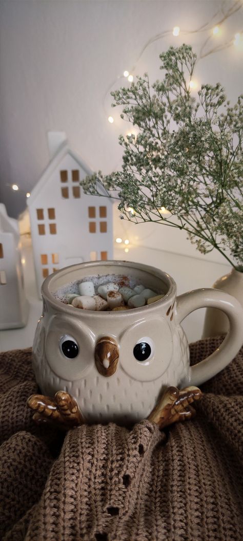 #mugshot #owlmug #cup #owlcup #coffeetime #coffeelover #cafe #givemecoffee Owl Mugs Pottery, Animal Mugs Ceramic, Owl Pottery, Owl Coffee, Owl Mug, Cerámica Ideas, Disney Mugs, Easter Egg Crafts, Frame House