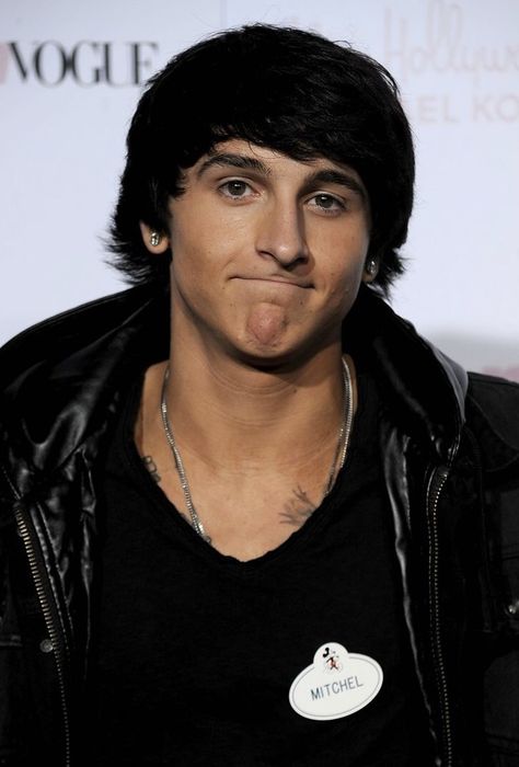 Mitchell Musso, Pair Of Kings, Mitchel Musso, Paramount Studios, Disney Channel Stars, Hollywood Party, Teen Vogue, Amazing People, Future Boyfriend