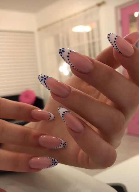 French Tip Almond With Design, Almond French Tip Nails With Design, French Almond Nails Design, Coloured French Tips, Deep French Nails, Almond French Tip Nails, College Nails, Almond Nails Pink, Hello Nails