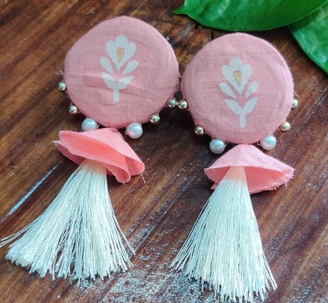 Tassel Crafts Diy, Cloth Jewellery Handmade, Fabric Jewellery Handmade, Fabric Earrings Handmade, Handmade Fabric Jewellery, Beaded Tassels Diy, Cloth Jewellery, Fabric Tassels, Tassels Earrings