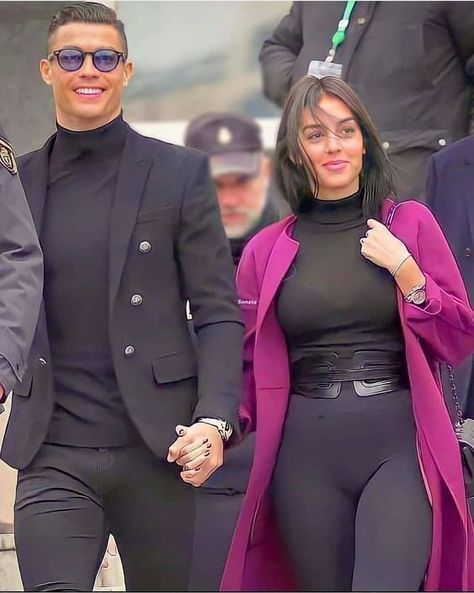 Winter Outfits Men Streetwear, Ronaldo Style, Men Streetwear Fashion, Georgina Rodriguez, Outfits Men Streetwear, Cr7 Messi, Couple Goals Teenagers Pictures, Mia 3, Winter Outfits Men