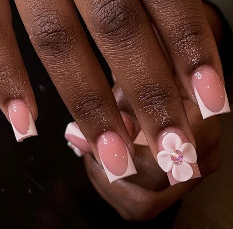 Short French Tip With Flowers, 3d Flower Nails Square, French Tip Acrylic Nails With Flower, Short 3d Flower Nails, 3d Flower Nails Short, Japan Fits, Short French Nails, Flare Nails, Wedding Acrylic Nails