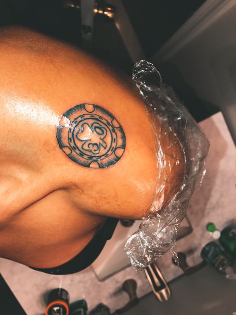 Always keep a chip on your shoulder Chip On Shoulder Tattoo, Chip On My Shoulder Tattoo, Simple Rose Tattoo, Tattoo Sites, Blade Tattoo, Shoulder Blade Tattoo, Zodiac Designs, Simple Rose, Dragon Pattern