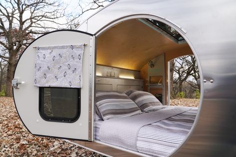 The MONNOM Ghost Teardrop Camper Teardrop Trailer Interior Decorating, Teardrop Trailer Interior, Teardrop Camper Interior, Small Camper Interior, Tiny Camper Trailer, Mini Campers, Camper Curtains, Teardrop Camper Plans, Teardrop Caravan