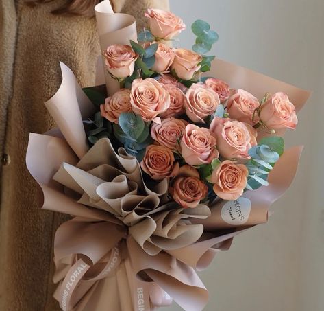 Cappuccino Rose Bouquet, Cappuccino Rose, Wrapping Flowers, Diy Wrapping, Diy Wrap, Roses Bouquet, Spring Bouquet, Rose Bouquet, Cappuccino