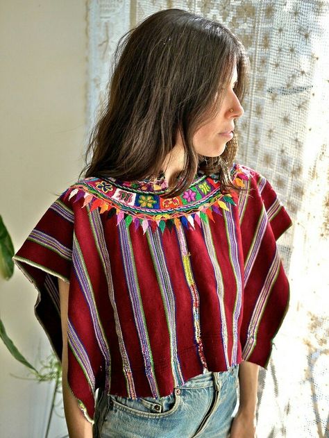 Huipil [ˈwipil] (from the Nahuatl word huīpīlli [wiːˈpiːlːi]) is the most common traditional garment worn by indigenous women from central Mexico to Central America. Outfit Mexicano, Mexican Serapes, Mexican Shirts, Mexican Fashion, Mexican Outfit, Boho Hippie Chic, Mexican Dresses, Vintage Mexican, Mexican Style