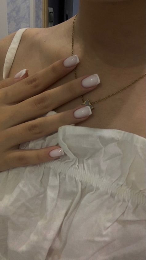 French And White Nails, Milk Short Nails, White Base With White French Tip, White Nail With White French Tip, White French Tip Nails White Base, Milky White On White French Nails, Milk Base French Nails, French Simple Nails, French On White Nails